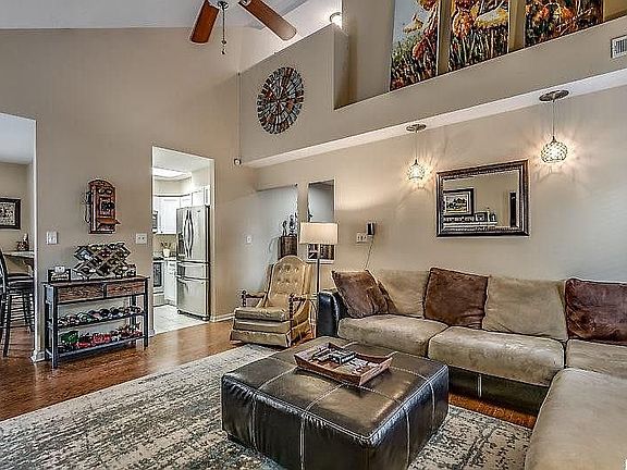 Call owner - (561)247-3271