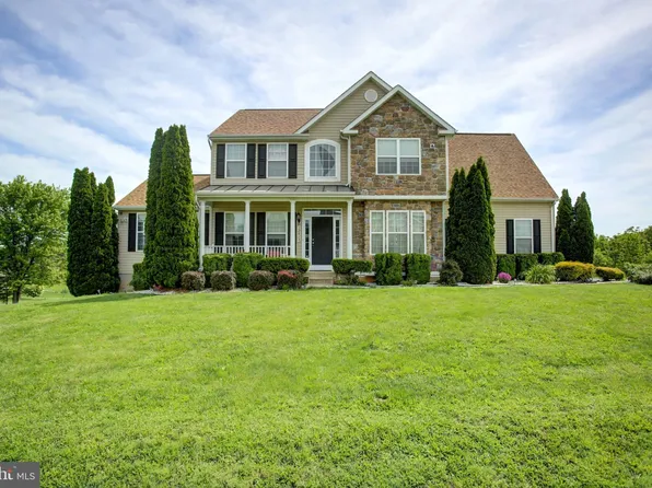 12413 Summit Vista Dr, Mercersburg, PA 17236