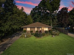 49222 Fairchild Rd, Macomb, MI 48042