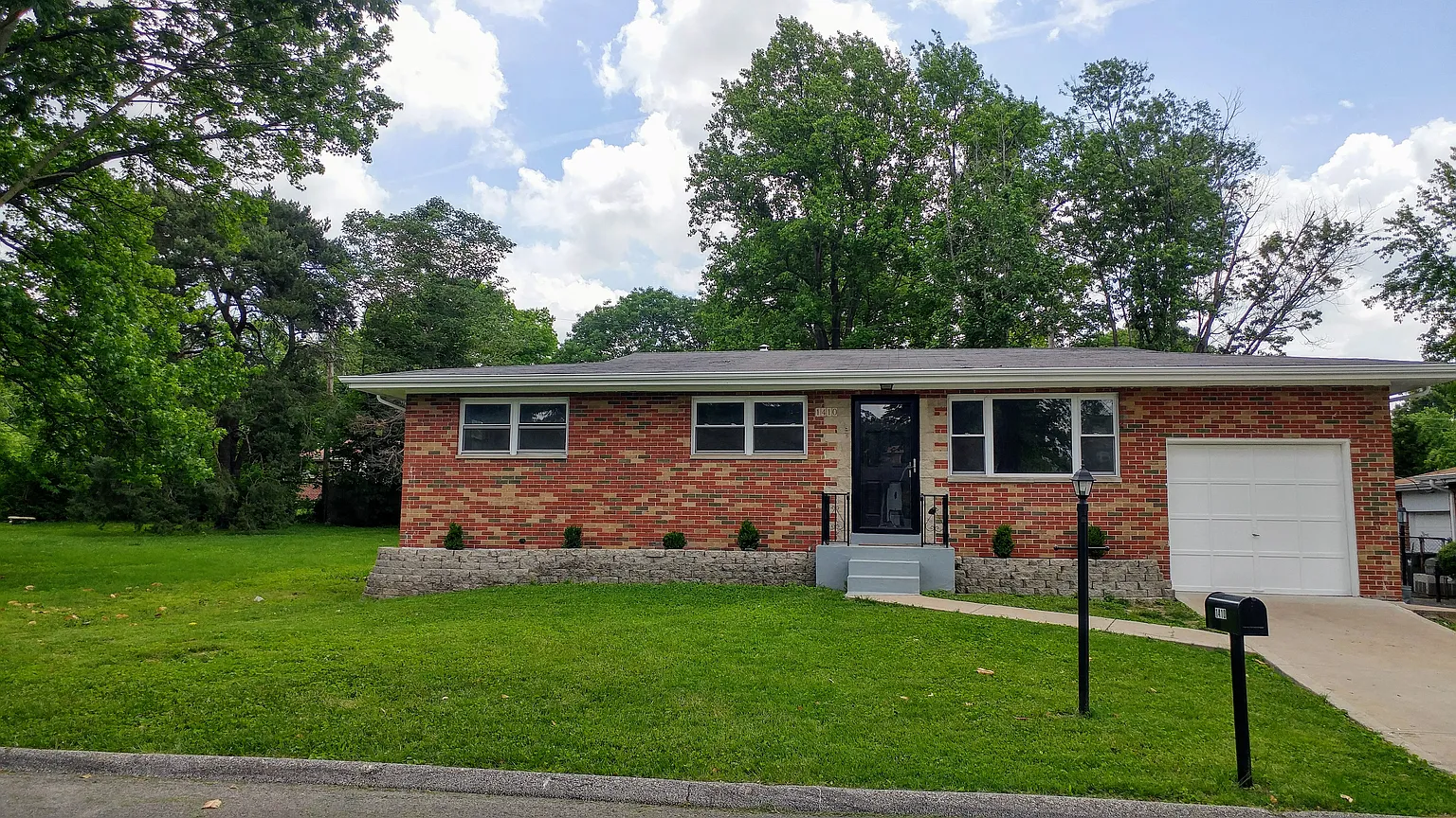 1410 Douglas Ave photo 1
