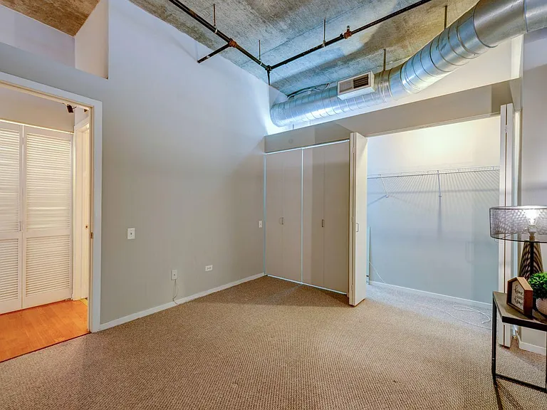 900 N Kingsbury St #1057 — Photo 18