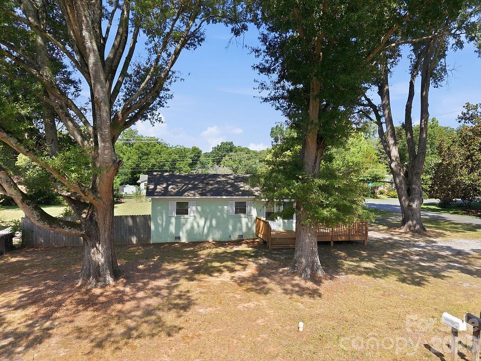 1st image of 400 Olin Dr