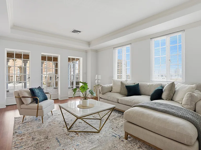 1514 Spruce St #Penthouse 2702 — Photo 3