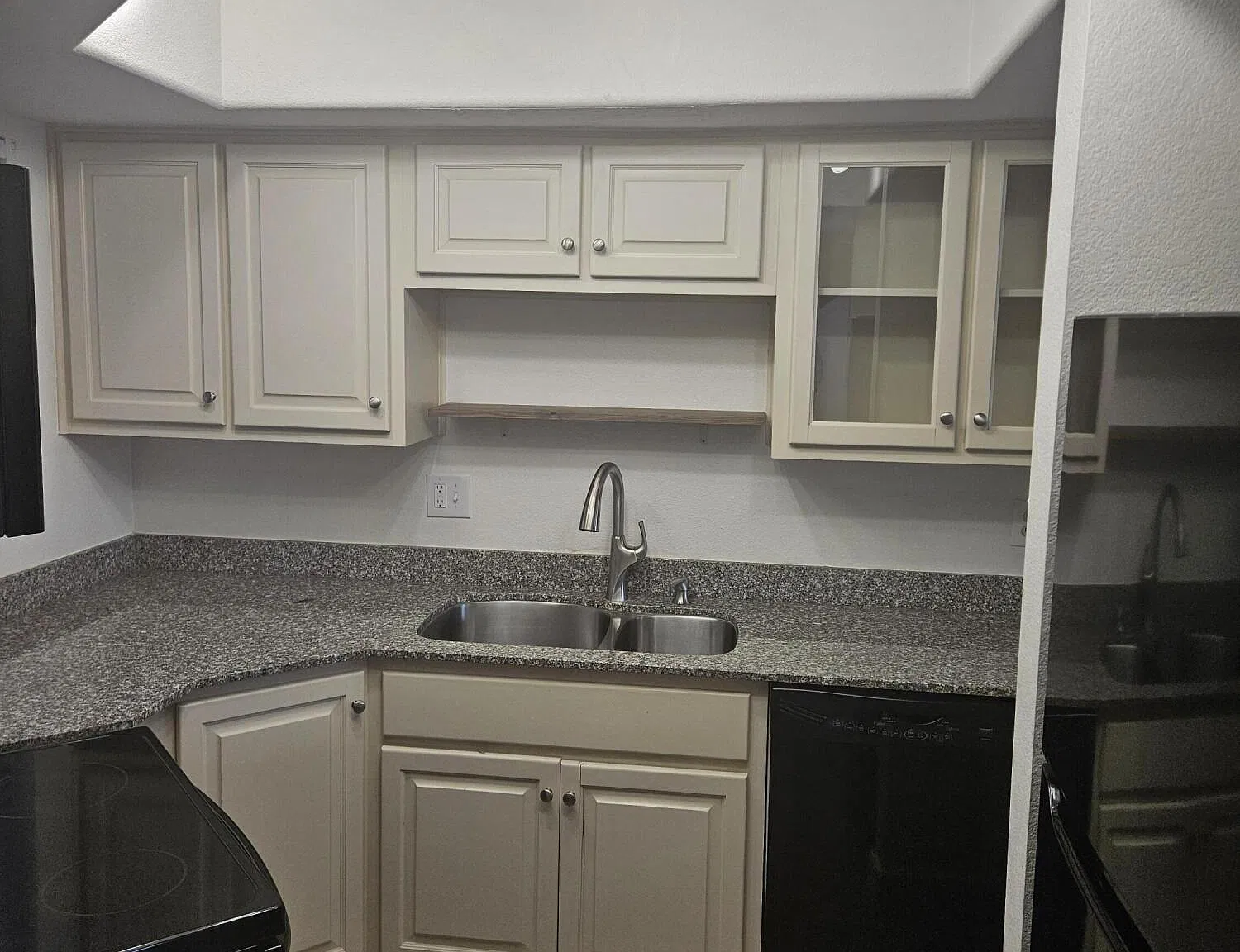 2 bed, 2.5 bath, 1145 sqft, $1,774 — Photo 3