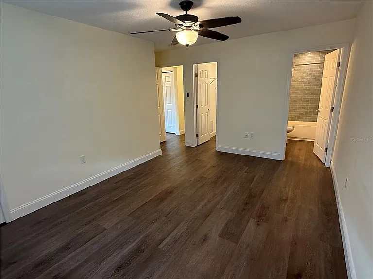 514 Longfellow Ct #C — Photo 27