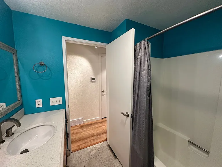 1479 Greenville Dr — Photo 18
