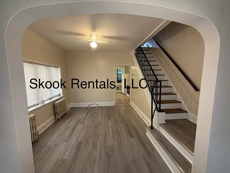 412 Carbon St — Photo 3
