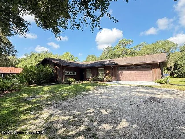 3 bed, 2.0 bath, 1650 sqft, $2,300 — Photo 1