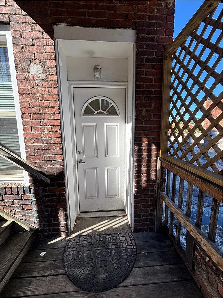 2 bed, $1,300 — Photo 1