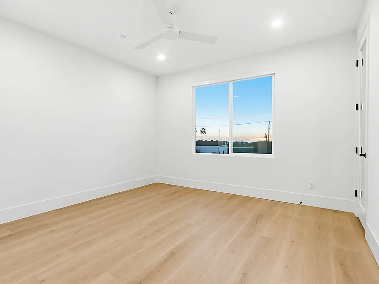 Tower24 Ponto Beach — Photo 32