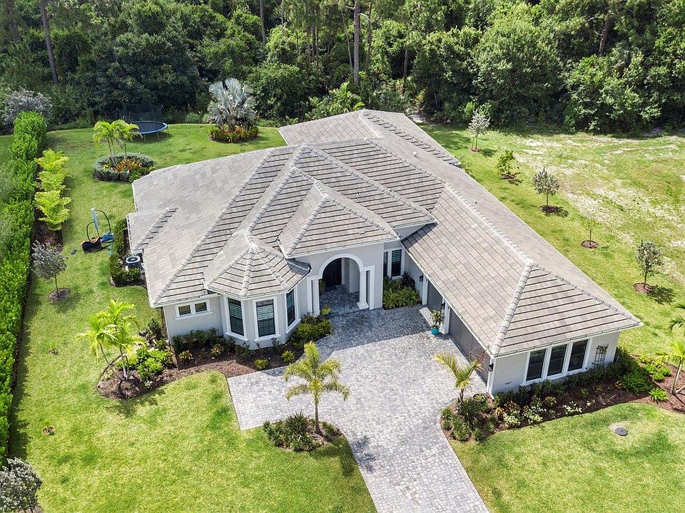 1st image of 6827 SW Silver Wolf Dr