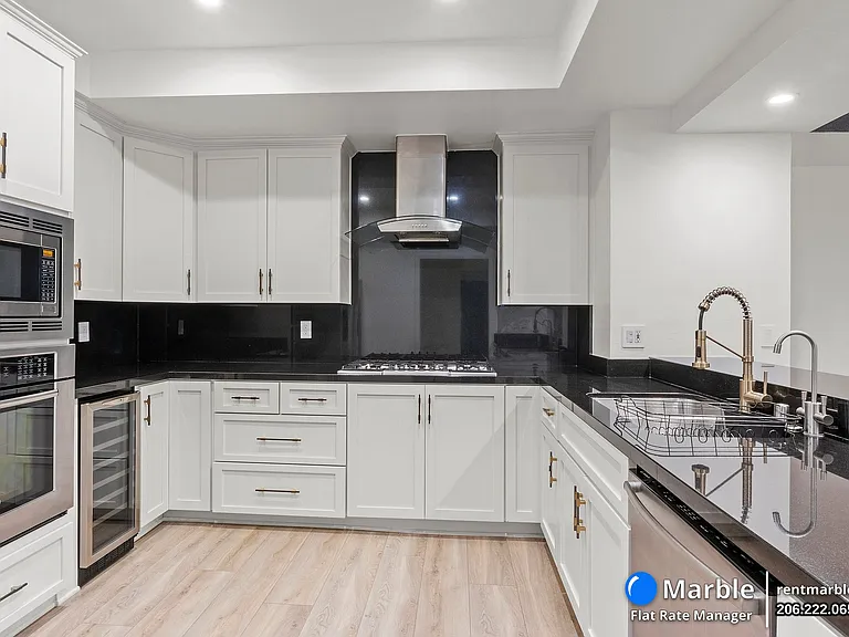 11667 Gorham Ave #104 — Photo 30