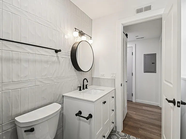 The Nest at Lincoln Park West — Photo 76