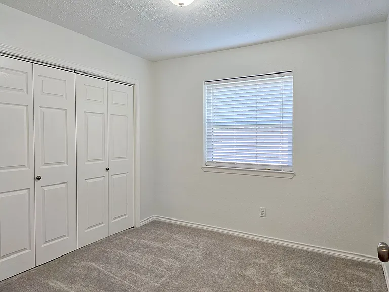 10615 Heatherford Dr — Photo 18