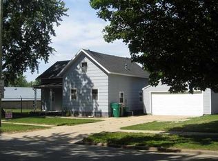 709 2nd Ave NE, Independence, IA 50644