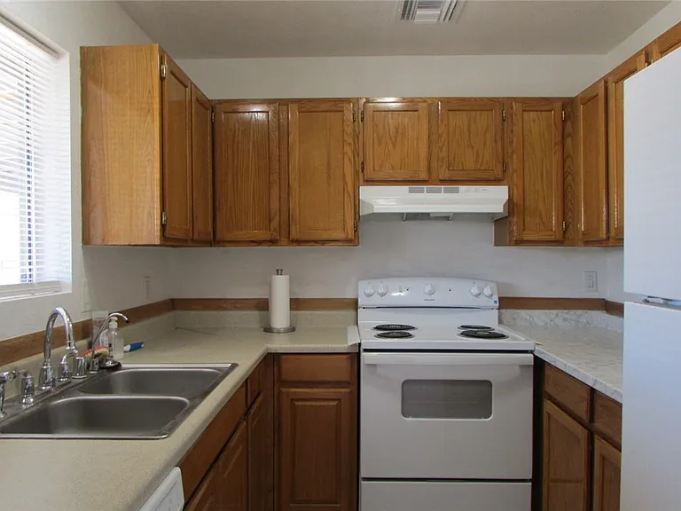 1697 Richardo Ave — Photo 6