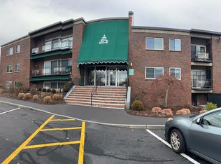 1206 Greendale Ave APT 217, Needham, MA 02492