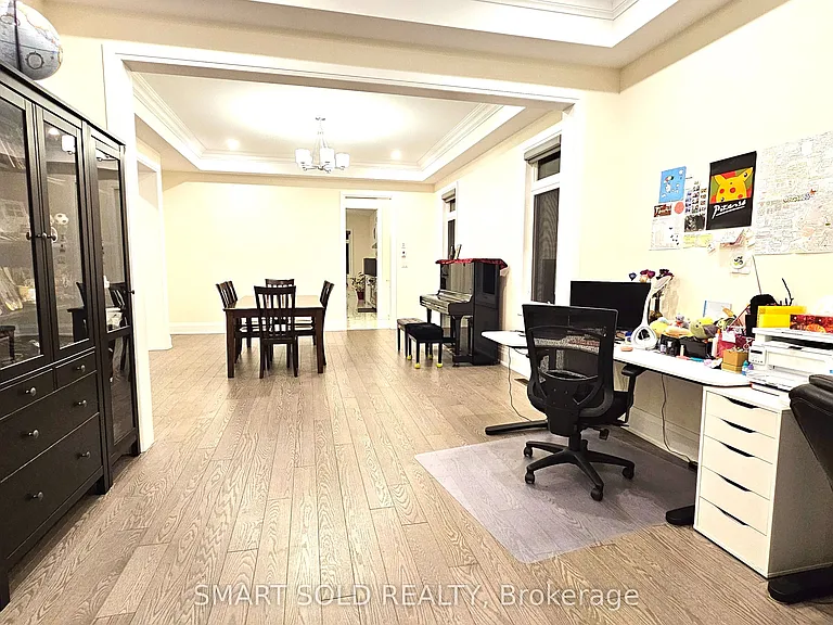 147 Hillsview Dr — Photo 3