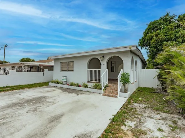 521 E 41st St, Hialeah, FL 33013
