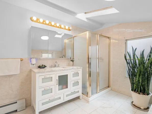 25 75th Street image 26 of 37