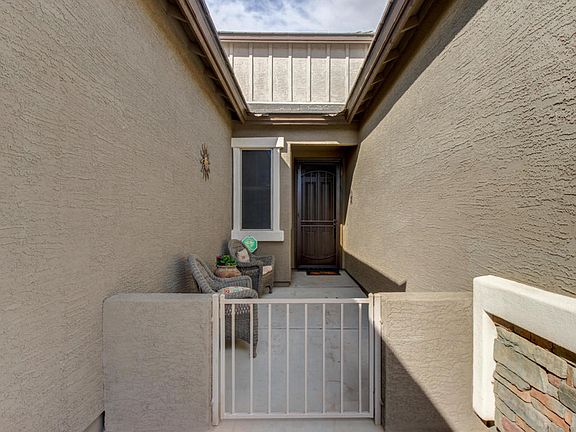 5th image of 18646 W Cheryl Dr