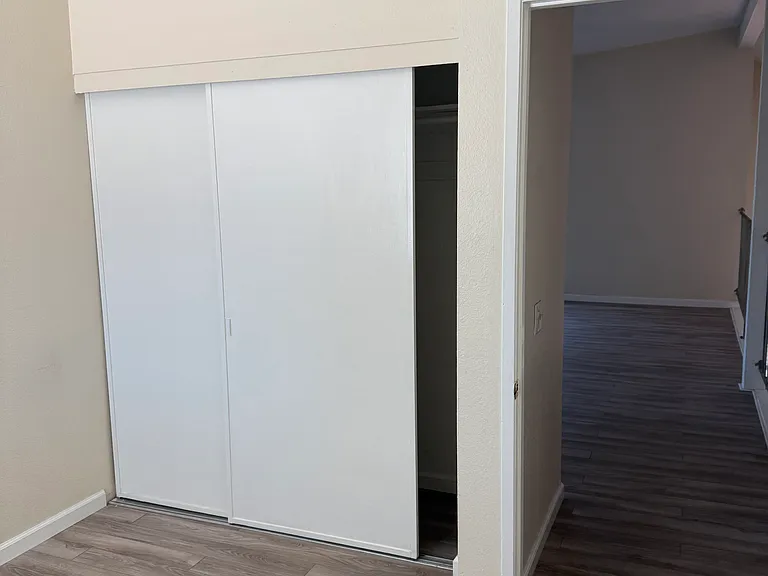 Second upstairs bedroom