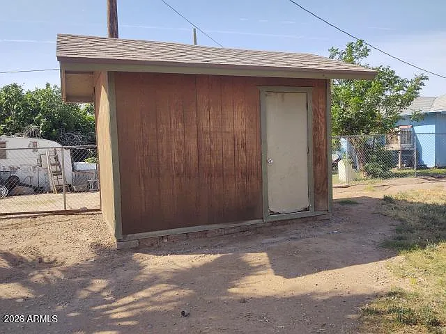 308 S 3rd St — Photo 28