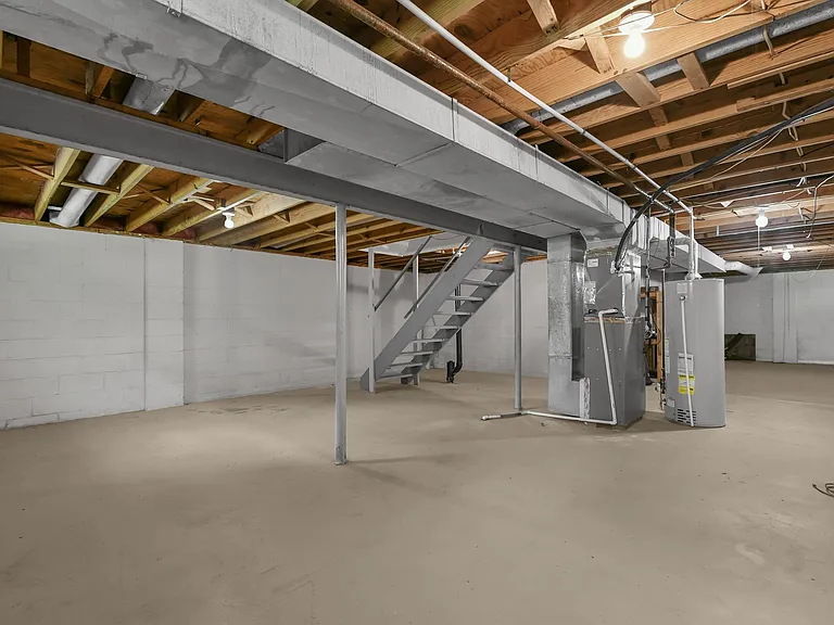 3084 Highland Park Dr — Photo 20