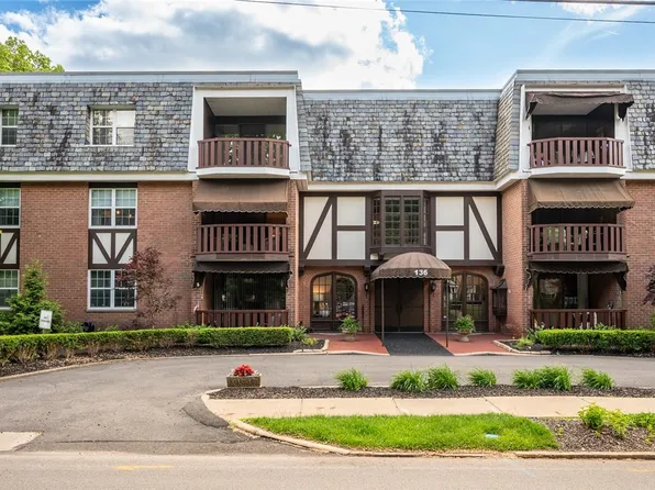 136 Centennial Ave APT 204, Sewickley, PA 15143