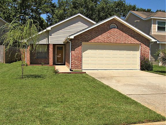 2nd image of 11089 Oakcrest Dr