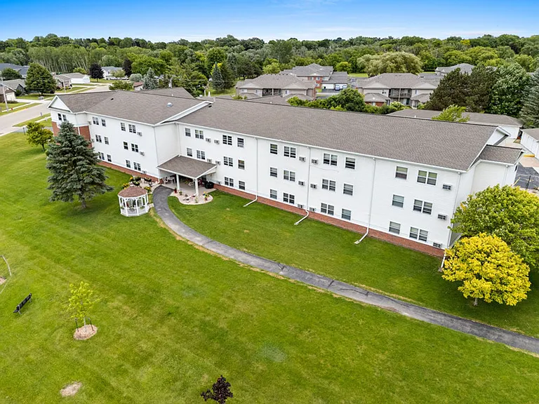 Mayville Heights Apartments is a convenient 55+ senior living community with HEAT AND WATER INCLU... — Photo 40