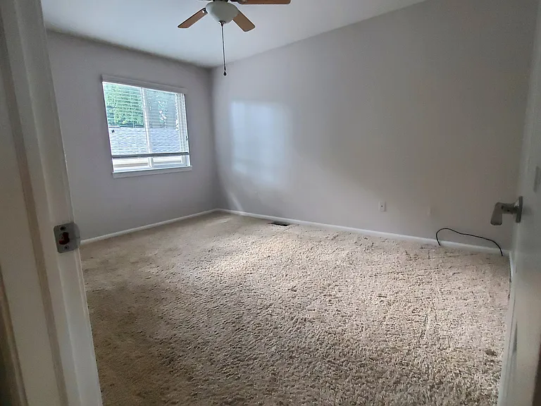 1043 Olson Ave — Photo 8