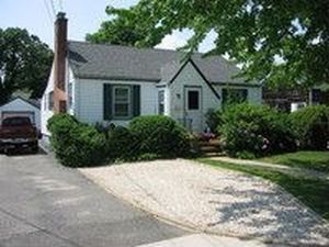 66 Pardee Ave, Islip, NY, 11751
