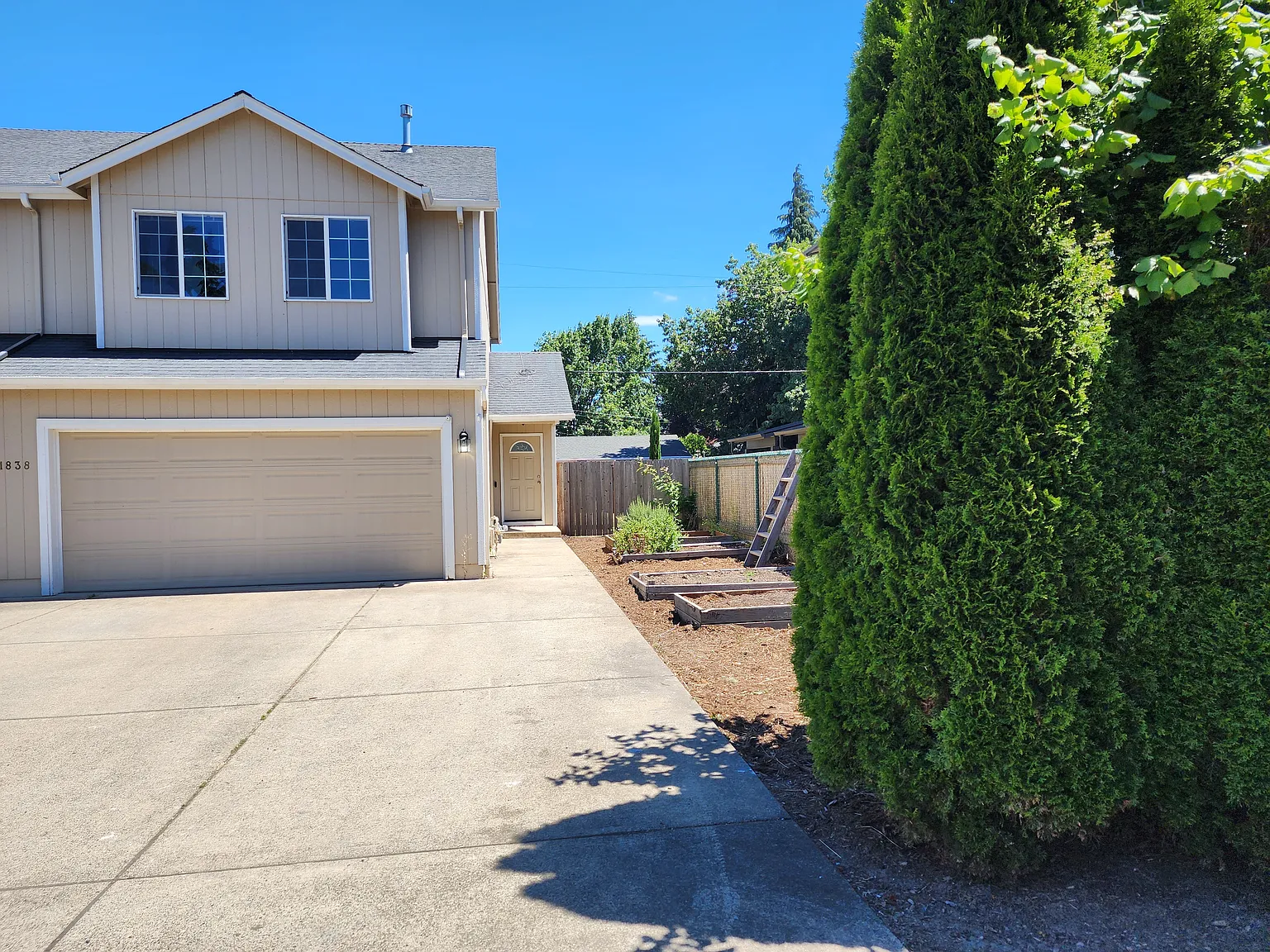 3 bed, 1513 sqft, $2,700 — Photo 2