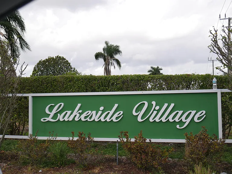 721 Lori Dr #208 — Photo 28