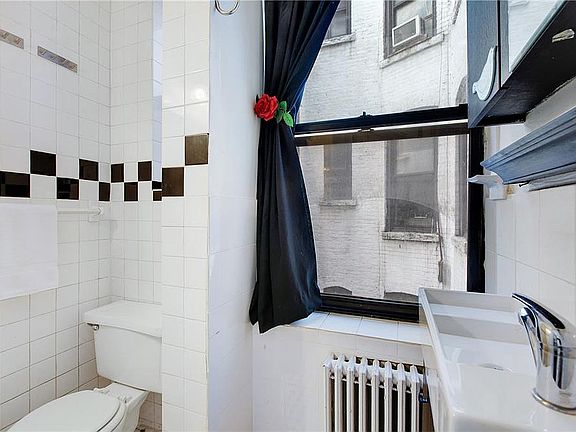 5th image of 195 Bleecker St #12B