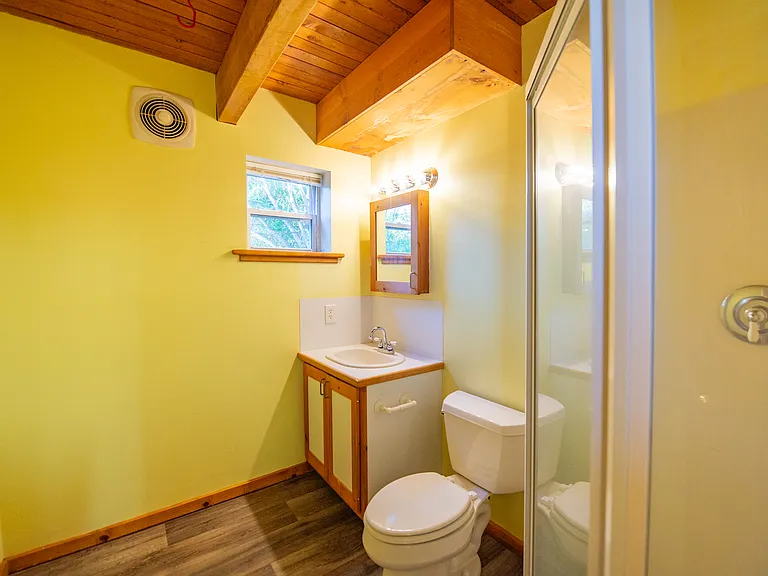 10644 Peach Ridge Rd — Photo 18