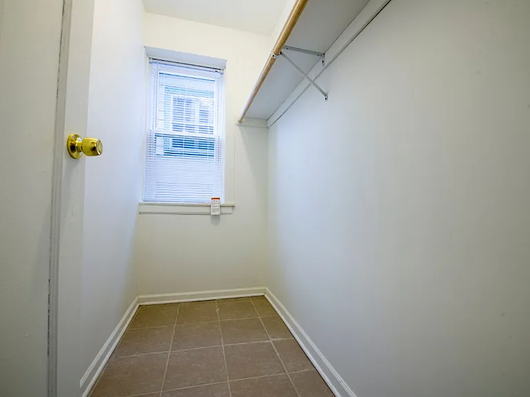 404 S 4th Ave — Photo 9