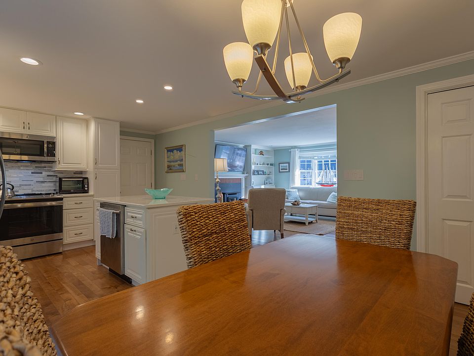 197 FLINTLOCK VILLAGE Road UNIT 2, Wells, ME 04090 Zillow