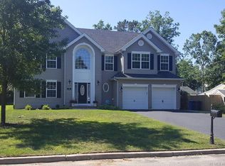 128 Captain Rd, Manahawkin, NJ 08050