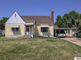 2708 Martin Ave, Omaha, NE 68112