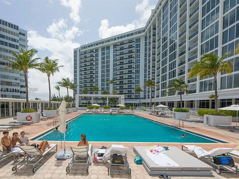 10275 Collins Ave #905 — Photo 33