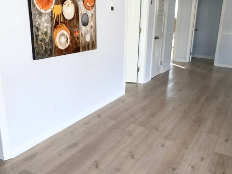 904 Stephens St — Photo 3