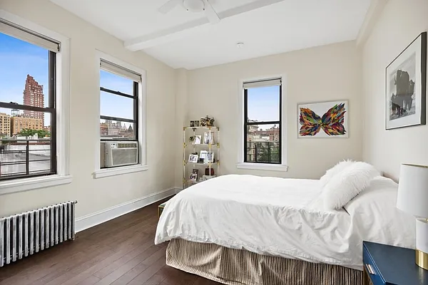 Sold by Compass | media 3