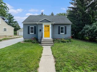 2118 Greenfield Ave SW, Wyoming, MI 49519