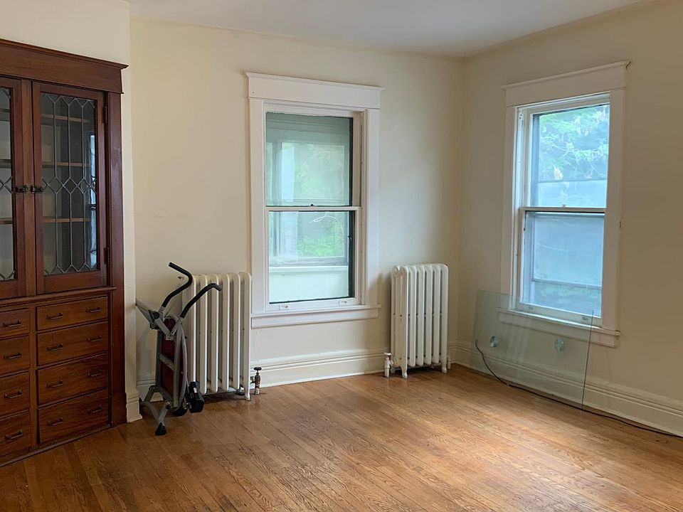 1st image of 600 Morris St #1A