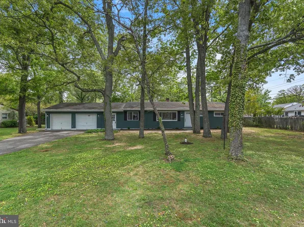 1511 Long Point Rd, Pasadena, MD 21122