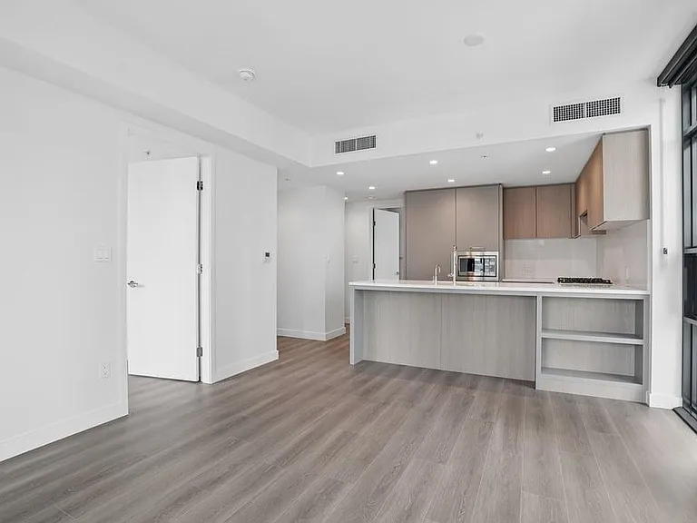 6608 Sussex Ave #504 — Photo 14