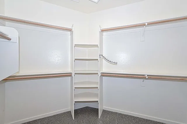 2210 E Branham Ln — Photo 22