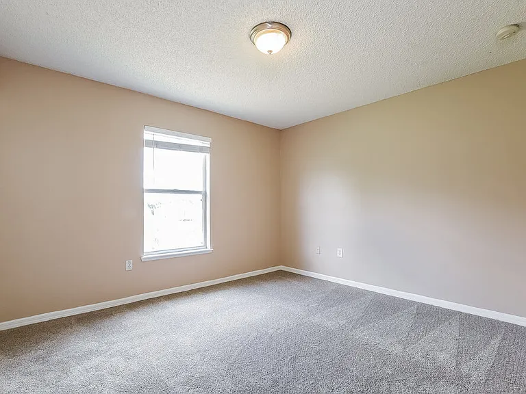 1113 Benan Ct — Photo 13
